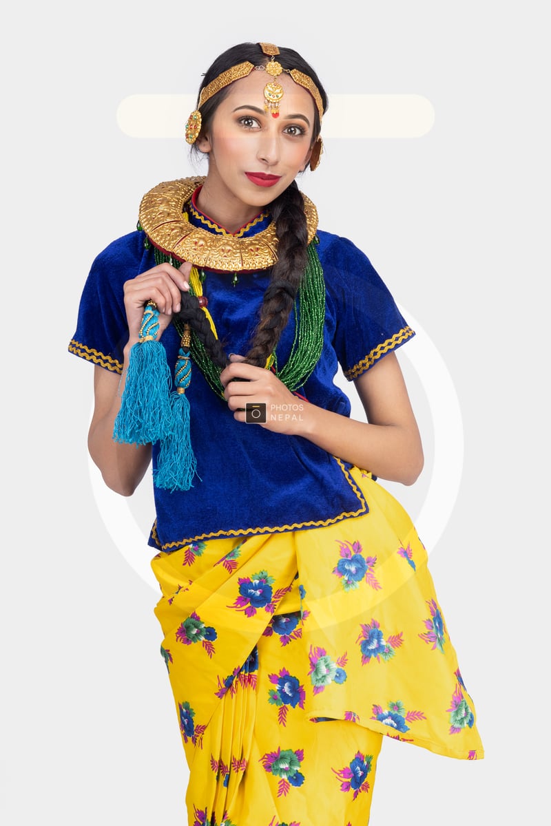 Gunyo Nepali Beauty in Traditional Nepali Dress Gunyo Choli - Photos Nepal